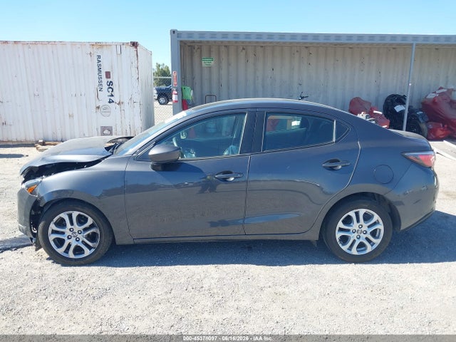 Scion IA 2016 3MYDLBZV5GY135480 Image 14