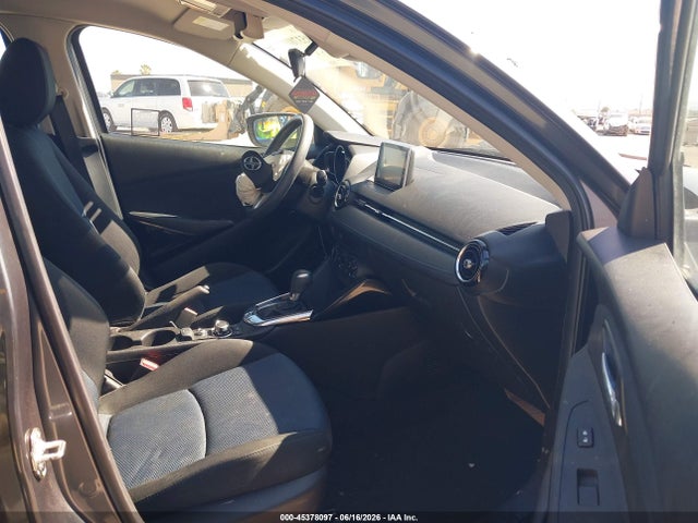 Scion IA 2016 3MYDLBZV5GY135480 Image 5