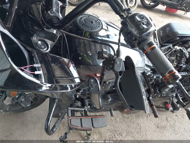 Harley-Davidson FLTRXSE 2025 1HD1TC617SB960130 Image 17