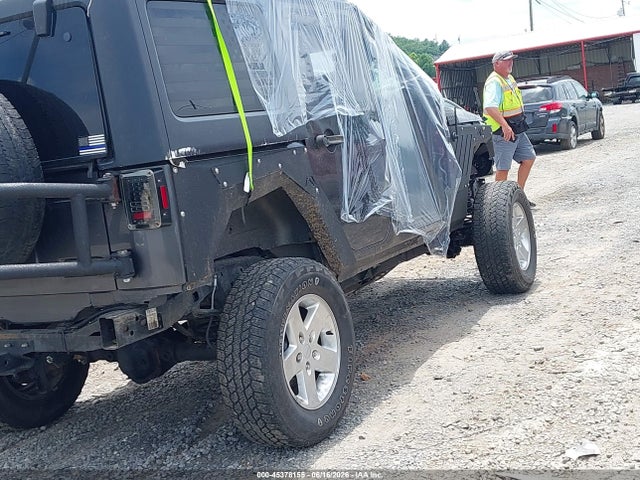 1C4BJWDG8JL909488 Jeep Wrangler Jk Unlimited Sport S 4x4