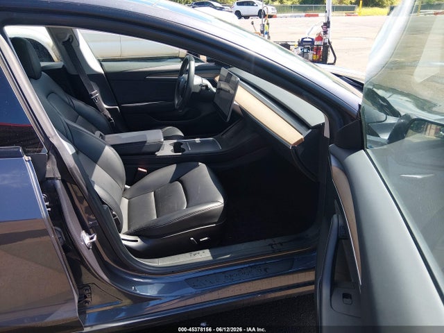 Tesla Model 3 Rear-wheel Drive 2022 5YJ3E1EA7NF122076 Image 5