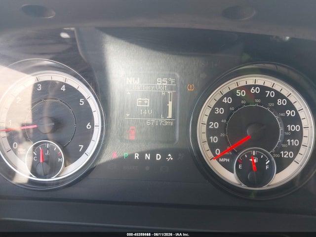 45378165 :رقم المزاد ، 1C6RR7FG0HS605671 vin ، 2017 Ram 1500 Tradesman  4x4 6'4 Box مزاد بيع