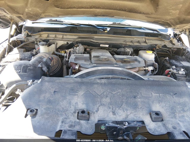 3C63R3CLXHG717403 RAM 3500 Tradesman 4x4 6&#039;4 Box