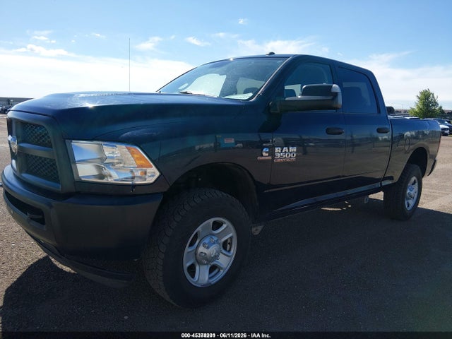 3C63R3CLXHG717403 RAM 3500 Tradesman 4x4 6&#039;4 Box