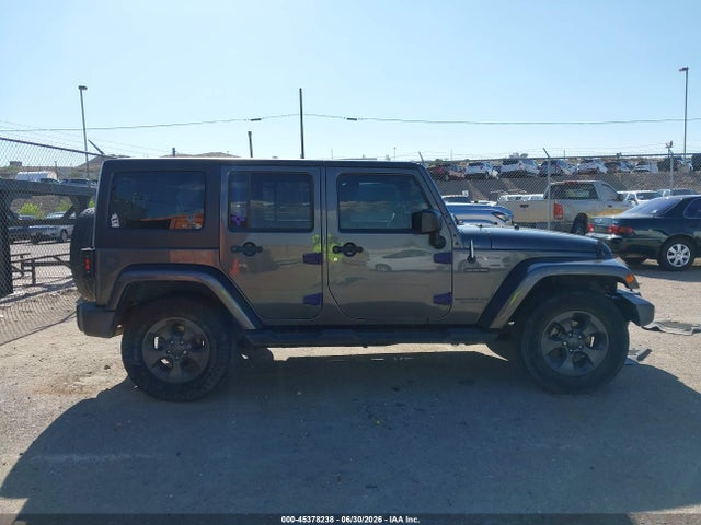1C4BJWDG1HL575136 Jeep Wrangler Unlimited Freedom 4x4