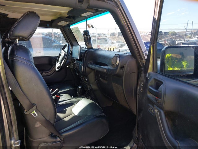 1C4BJWDG1HL575136 Jeep Wrangler Unlimited Freedom 4x4