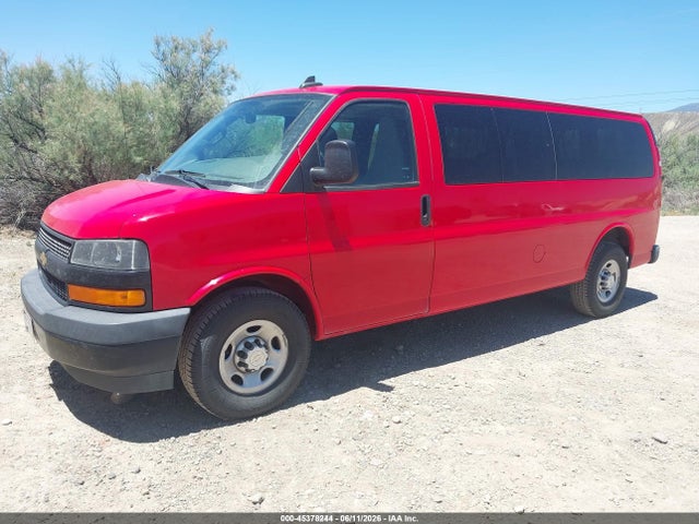 Chevrolet Express 3500 Ls 2019 1GAZGNFGXK1353646 Image 2
