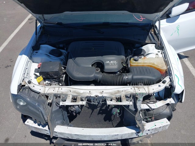 Chrysler 300 300s 2018 2C3CCABG0JH240168 Image 10