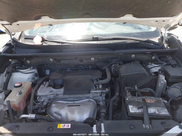 JTMRFREVXFD155297 Toyota Rav4 Xle