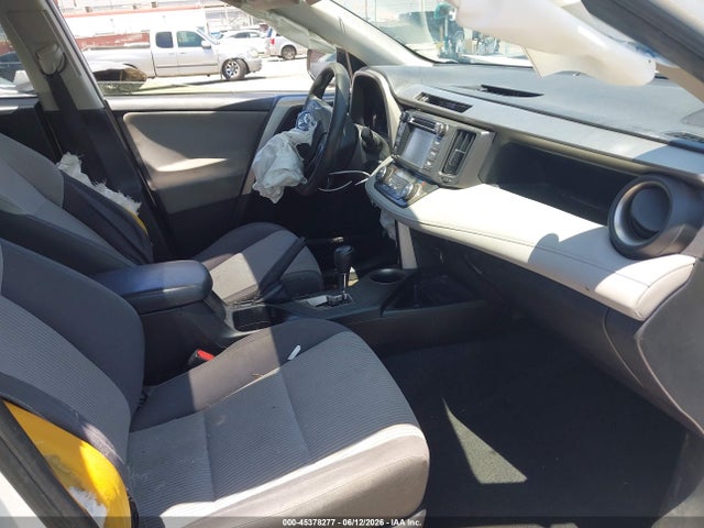 JTMRFREVXFD155297 Toyota Rav4 Xle