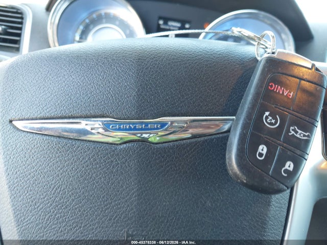 Chrysler 300 2014 2C3CCAAG2EH100887 Image 11
