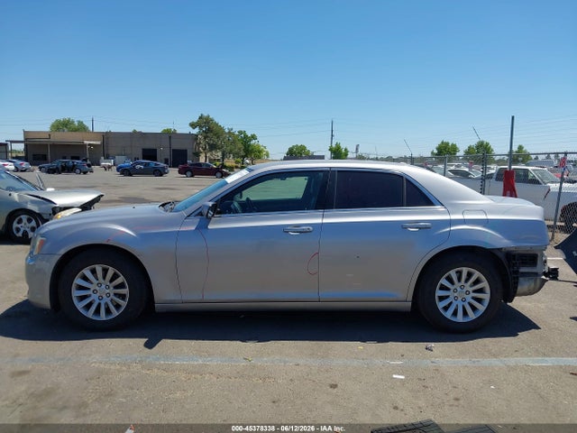 Chrysler 300 2014 2C3CCAAG2EH100887 Image 15