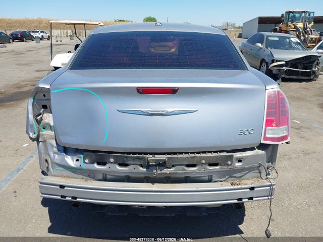 Chrysler 300 2014 2C3CCAAG2EH100887 Image 17