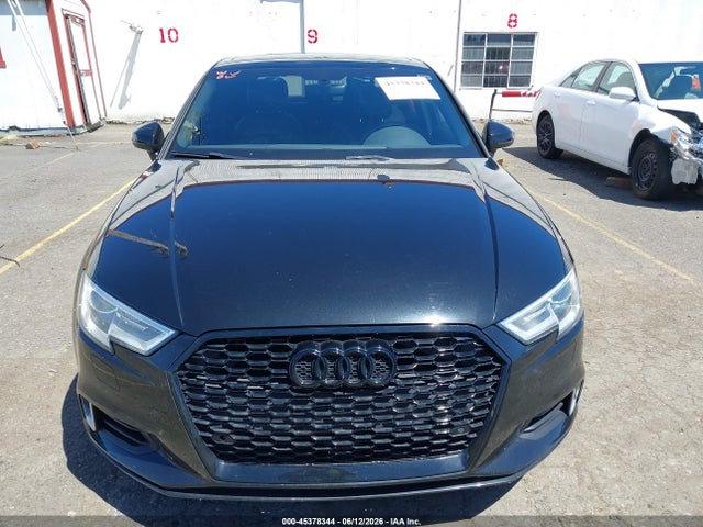 Audi A3 2.0t Premium 2018 WAUAUGFF2J1027089 Image 13