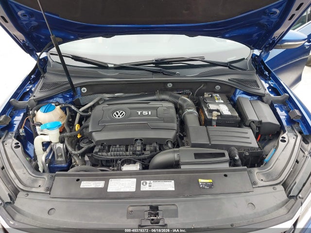 1VWDT7A30HC002459 Volkswagen Passat 1.8t R-line