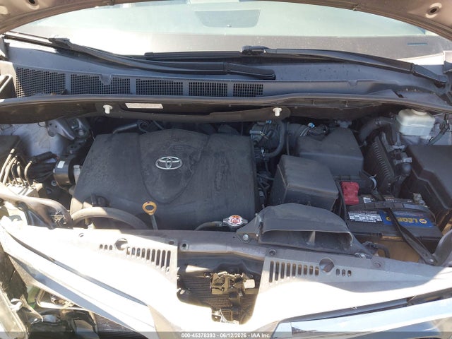 5TDYZ3DC0KS996558 Toyota Sienna Limited Premium 7 Passenger
