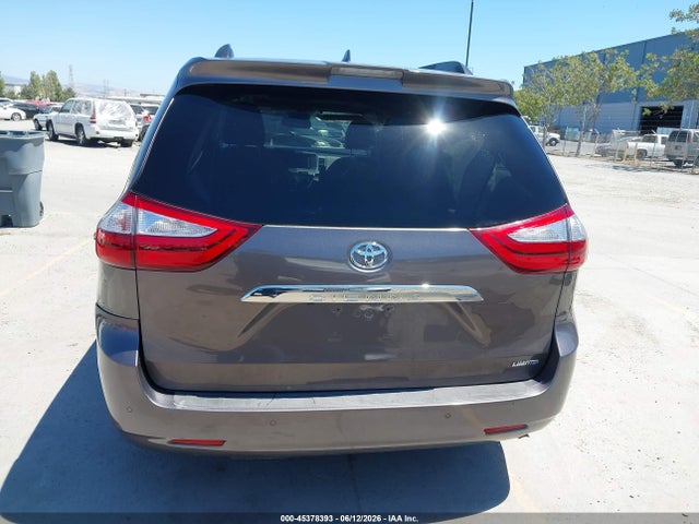 5TDYZ3DC0KS996558 Toyota Sienna Limited Premium 7 Passenger