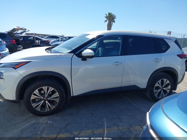JN8AT3BA1MW014984 Nissan Rogue Sv Fwd