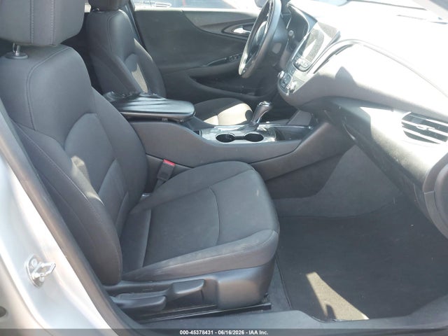 1G1ZC5STXKF182009 Chevrolet Malibu 1fl