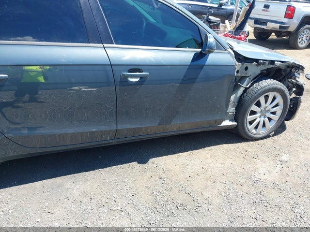 Продажа на аукционе авто 2011 Audi A4 2.0t Premium, vin: WAUAFAFL8BN038492, номер лота: 45378449