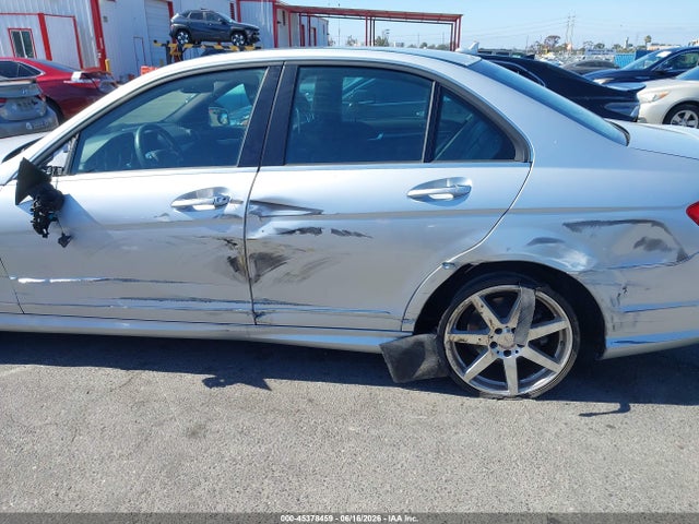 WDDGF4HB2EA960938 Mercedes-Benz C 250 Sport