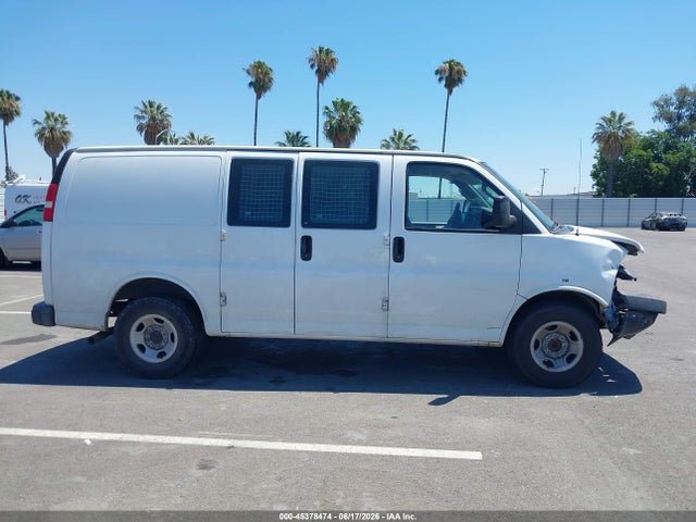 Chevrolet Express 2500 Work Van 2018 1GCWGAFP7J1182159 Image 15