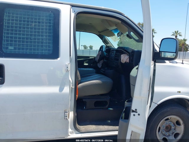 Chevrolet Express 2500 Work Van 2018 1GCWGAFP7J1182159 Image 5