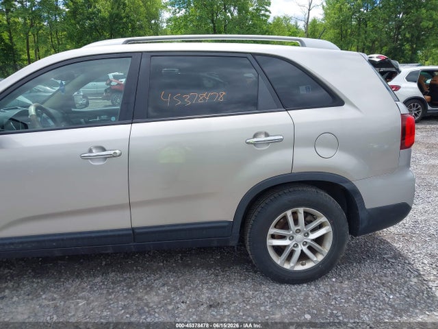 Продажа на аукционе авто 2015 Kia Sorento Lx, vin: 5XYKTCA62FG654974, номер лота: 45378478