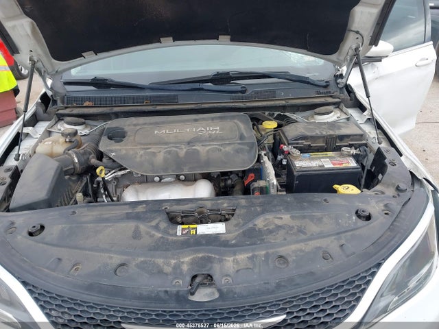 2016 Chrysler 200 Limited მანქანა იყიდება აუქციონზე, vin: 1C3CCCAB7GN103018, აუქციონის ნომერი: 45378527