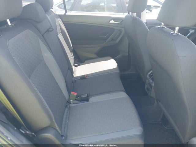 3VV1B7AX8KM083651 Volkswagen Tiguan 2.0t S