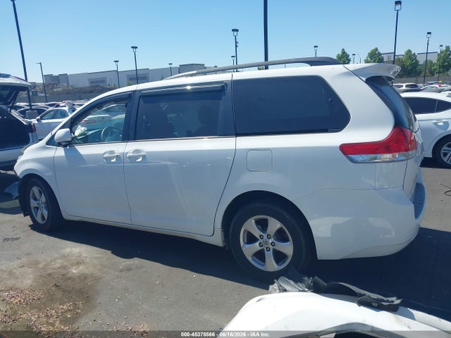 5TDKK3DC7ES446515 Toyota Sienna Le V6 8 Passenger