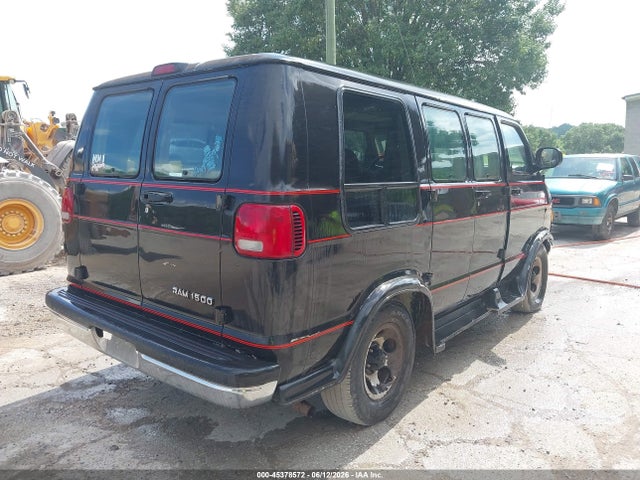 45378572 :رقم المزاد ، 2D6WB11X03K528530 vin ، 2003 Dodge Ram Van 1500 Conversion مزاد بيع