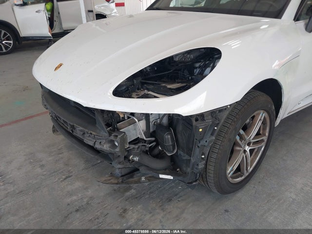 45378598 :رقم المزاد ، WP1AA2A51MLB06290 vin ، 2021 Porsche Macan مزاد بيع