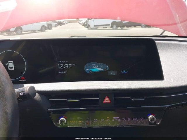 KIA Ev6 Wind 2022 KNDC34LA2N5042955 Image 18