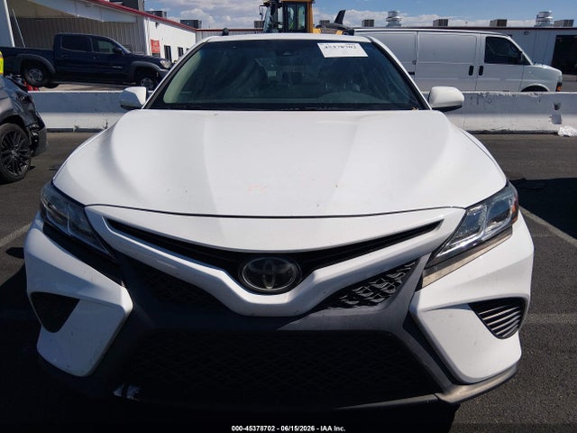 2018 Toyota Camry Se მანქანა იყიდება აუქციონზე, vin: 4T1B11HK9JU078316, აუქციონის ნომერი: 45378702