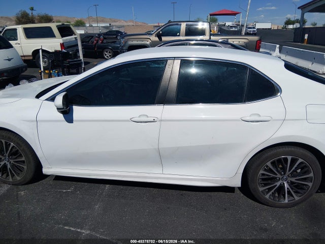 2018 Toyota Camry Se მანქანა იყიდება აუქციონზე, vin: 4T1B11HK9JU078316, აუქციონის ნომერი: 45378702