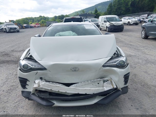 Продаж на аукціоні авто 2017 Toyota 86, vin: JF1ZNAA17H8703068, номер лоту: 45378857