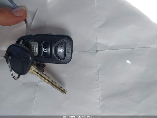 Продажа на аукционе авто 2017 Hyundai Elantra Se, vin: 5NPD84LF5HH121042, номер лота: 45378871