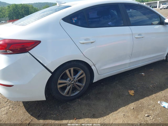 Продажа на аукционе авто 2017 Hyundai Elantra Se, vin: 5NPD84LF5HH121042, номер лота: 45378871