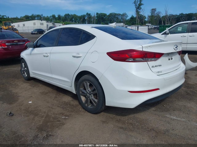 Продажа на аукционе авто 2017 Hyundai Elantra Se, vin: 5NPD84LF5HH121042, номер лота: 45378871
