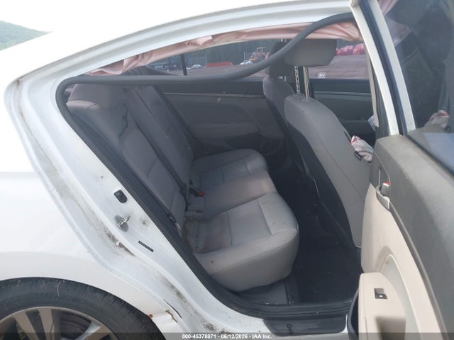 Продажа на аукционе авто 2017 Hyundai Elantra Se, vin: 5NPD84LF5HH121042, номер лота: 45378871