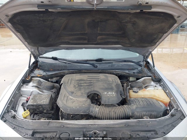 Chrysler 300C 2016 2C3CCAEG2GH190121 Image 10