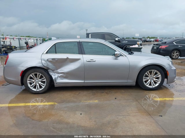 Chrysler 300C 2016 2C3CCAEG2GH190121 Image 13