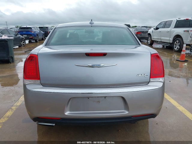 Chrysler 300C 2016 2C3CCAEG2GH190121 Image 16