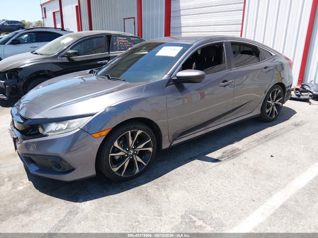Honda Civic Sport 2019 2HGFC2F84KH542261 Image 2