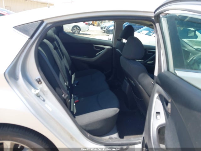 Продаж на аукціоні авто 2015 Hyundai Elantra Se, vin: KMHDH4AE6FU298675, номер лоту: 45378924