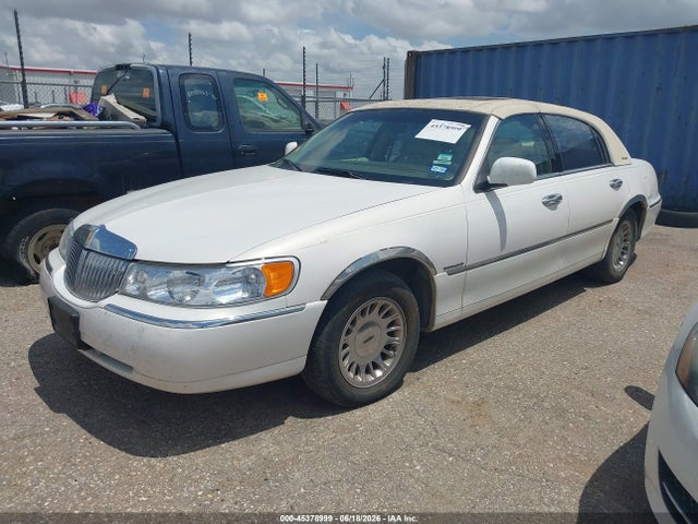 Продаж на аукціоні авто 1998 Lincoln Town Car Cartier, vin: 1LNFM83W4WY692041, номер лоту: 45378999