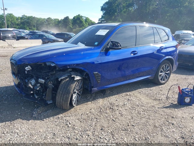 BMW X5 M60i 2025 5UX33EU04S9X45116 Image 2