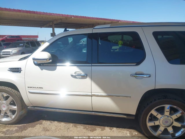Продажа на аукционе авто 2011 Cadillac Escalade Premium, vin: 1GYS3CEF7BR210036, номер лота: 45379023