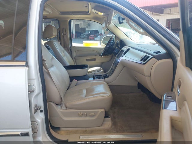 Продажа на аукционе авто 2011 Cadillac Escalade Premium, vin: 1GYS3CEF7BR210036, номер лота: 45379023